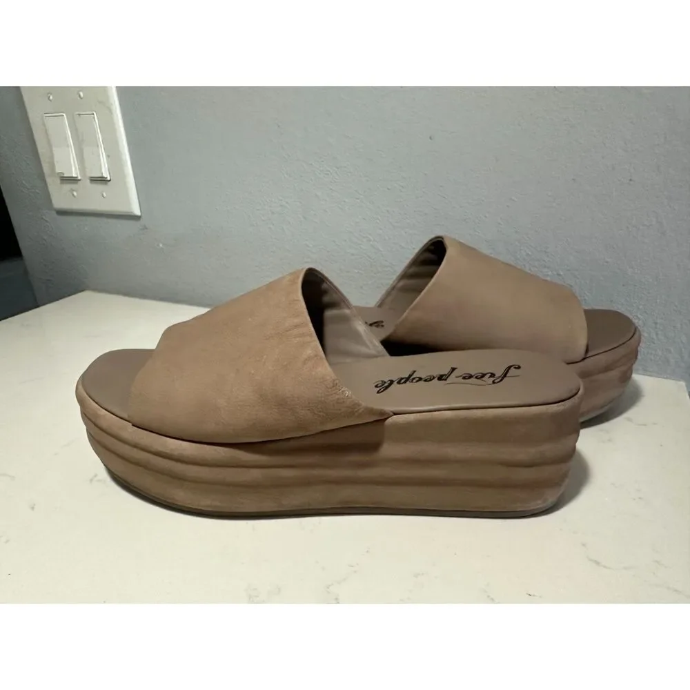 Free People Beige Leather Slip On Platform Slides Sandals Womens US 10 EU 41